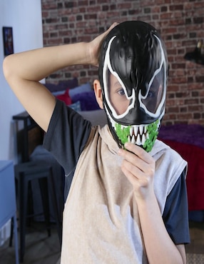 Máscara Venom Marvel con luz y sonido