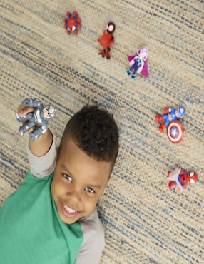 Set figuras acción articulada Spidey and His Amazing Friends Miles "Spin" Morales, Trace-E, Spidey, Captain America, Rhino y Ghost-Spider