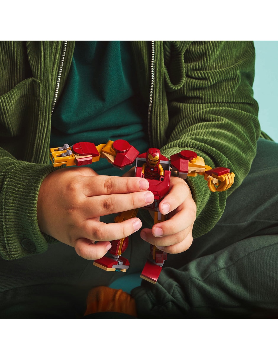 Armadura Robótica de Iron Man vs. Ultrón Superhéroe 3