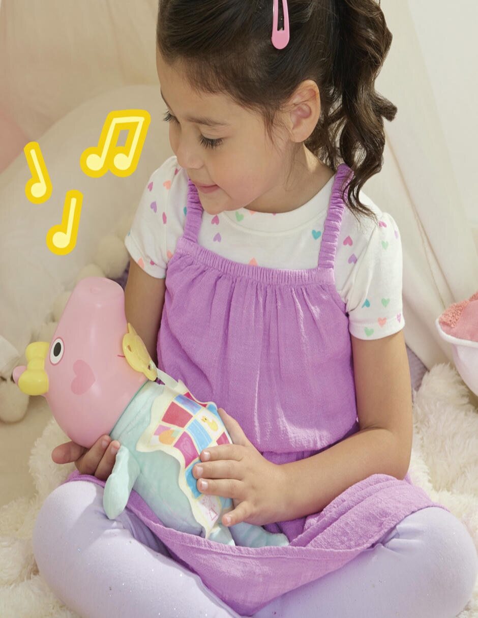 Muñeca fashion Peppa Pig Evie gruñidos y abrazos 8