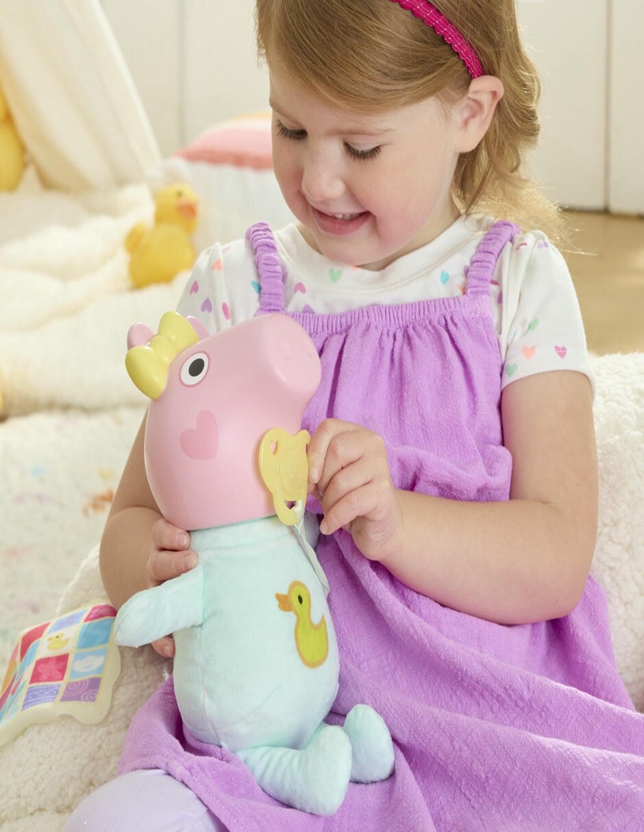 Muñeca fashion Peppa Pig Evie gruñidos y abrazos 10
