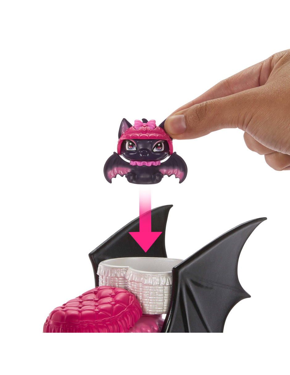 Muñeca Draculaura con scooter 2