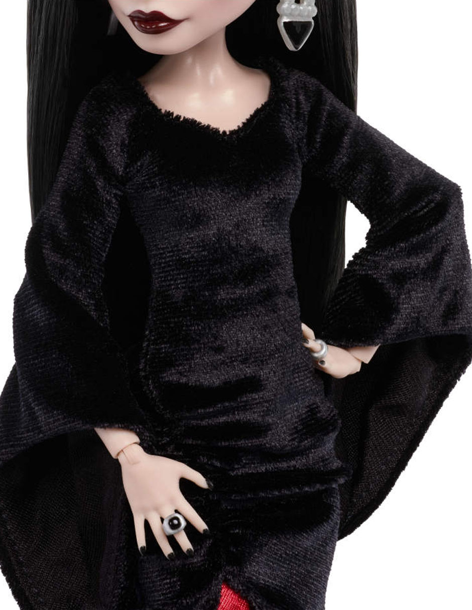 Muñeca Morticia Addams 4